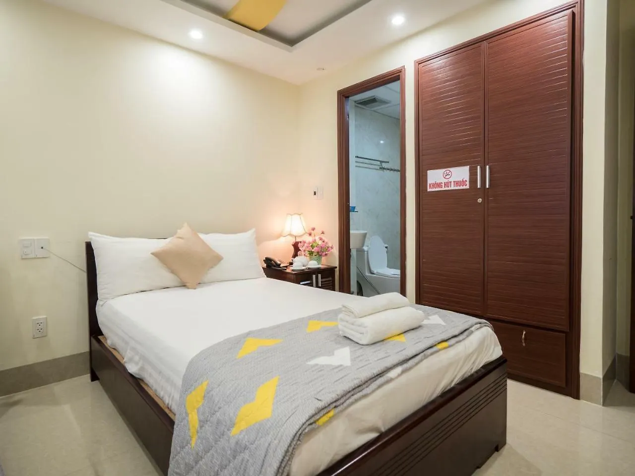 Johnny Hotel Danang Vietnam