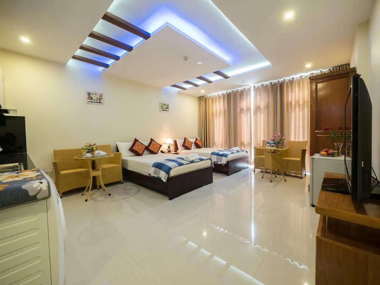 **  Johnny Hotel Danang Vietnam