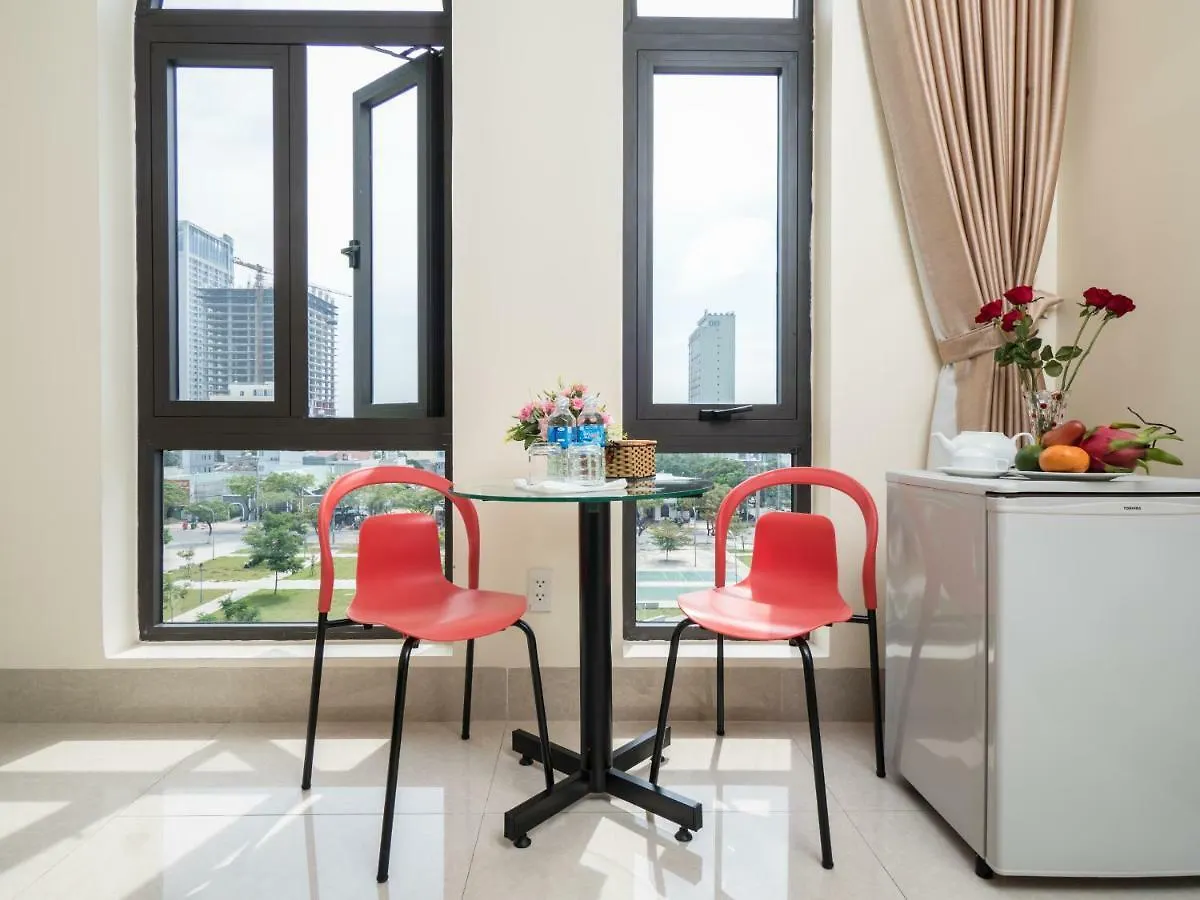 Johnny Hotel Danang