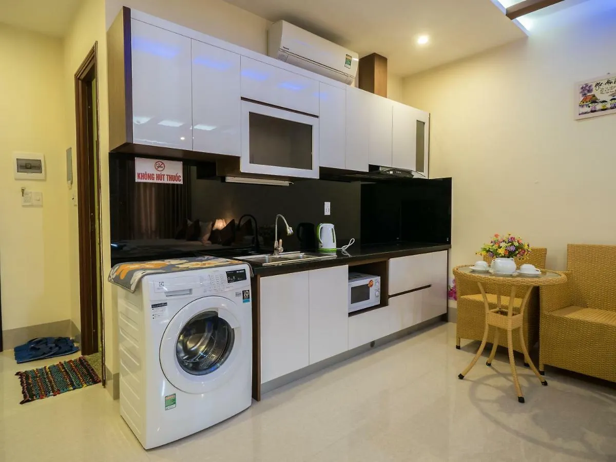 Johnny Hotel Danang